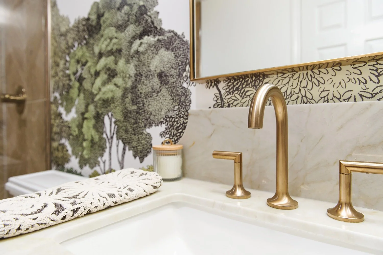 Designing an organic guest bathroom | Savvy Interiors | San Diego
